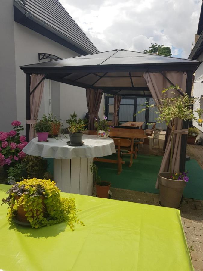 Gastehaus Nickolai Apartment Flomborn Ngoại thất bức ảnh