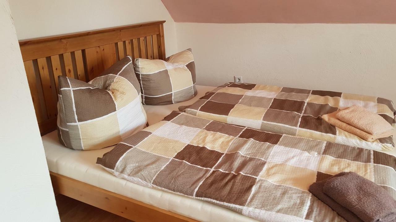 Gastehaus Nickolai Apartment Flomborn Ngoại thất bức ảnh