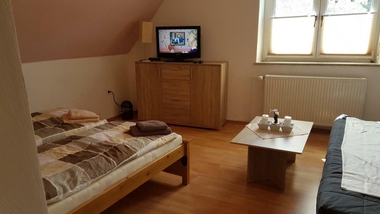 Gastehaus Nickolai Apartment Flomborn Ngoại thất bức ảnh
